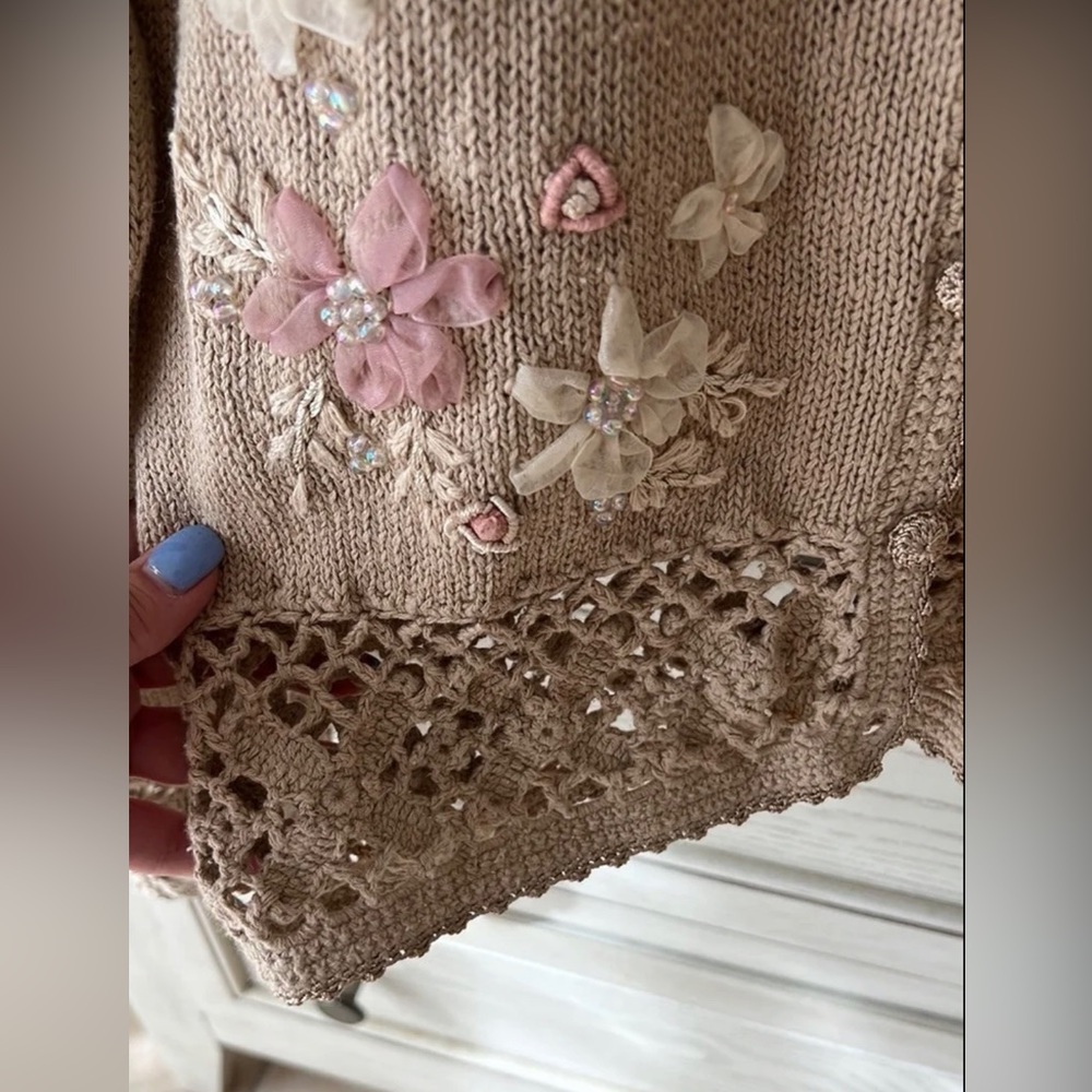 Embroidered Floral Women Knit Pockets Cardigan Jacket